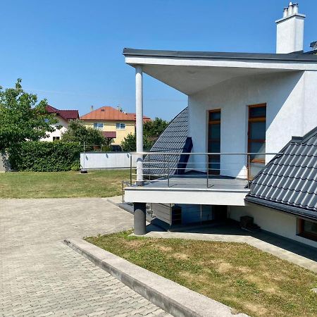 Apartman Triga Snina Eksteriør billede